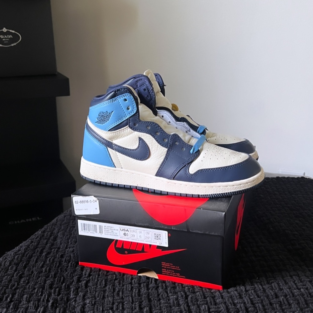 Jordan Retro 1s “Obsidian”